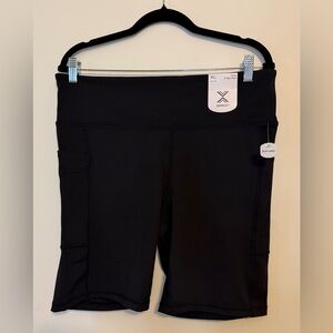 NWT Xersion EverUltra Fitted 8" Bike Shorts